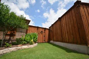 custom-wood-fence-and-gate-project-by-texas-best-fence-and-patio3