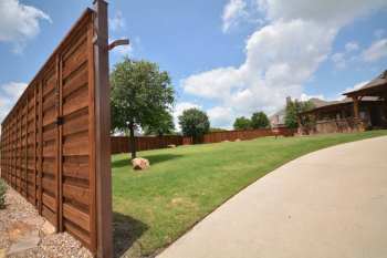 custom-wood-fence-and-gate-project-by-texas-best-fence-and-patio7
